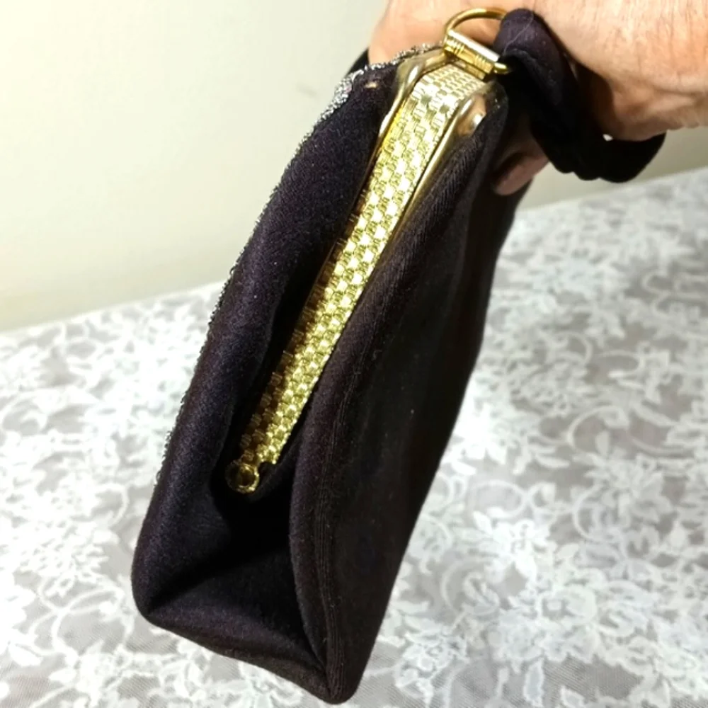 Antique Cute Lady's Handbag Embroidered Floral Beautiful Black and Silver Bag. - Picture 12 of 15